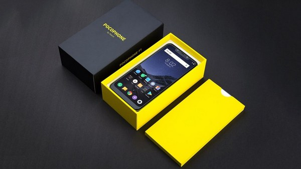 Коробка смартфона Xiaomi Pocophone F1 Pocophone F1 в фирменной упаковке
